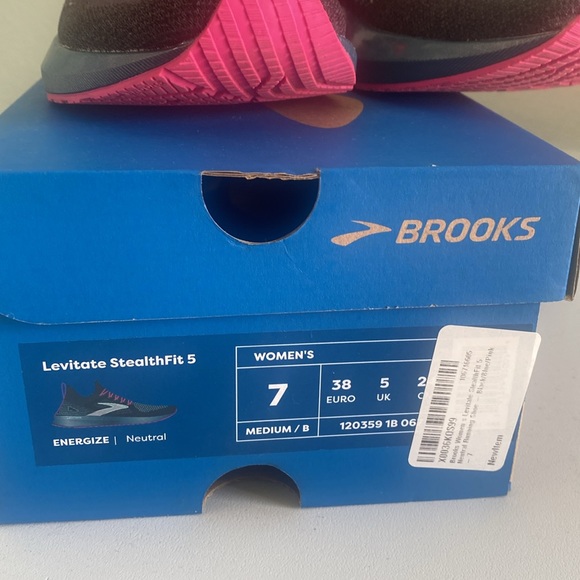 brooks stealthfit 5 levitate energize neutral size 7 running navy blue pink new - Picture 4 of 7